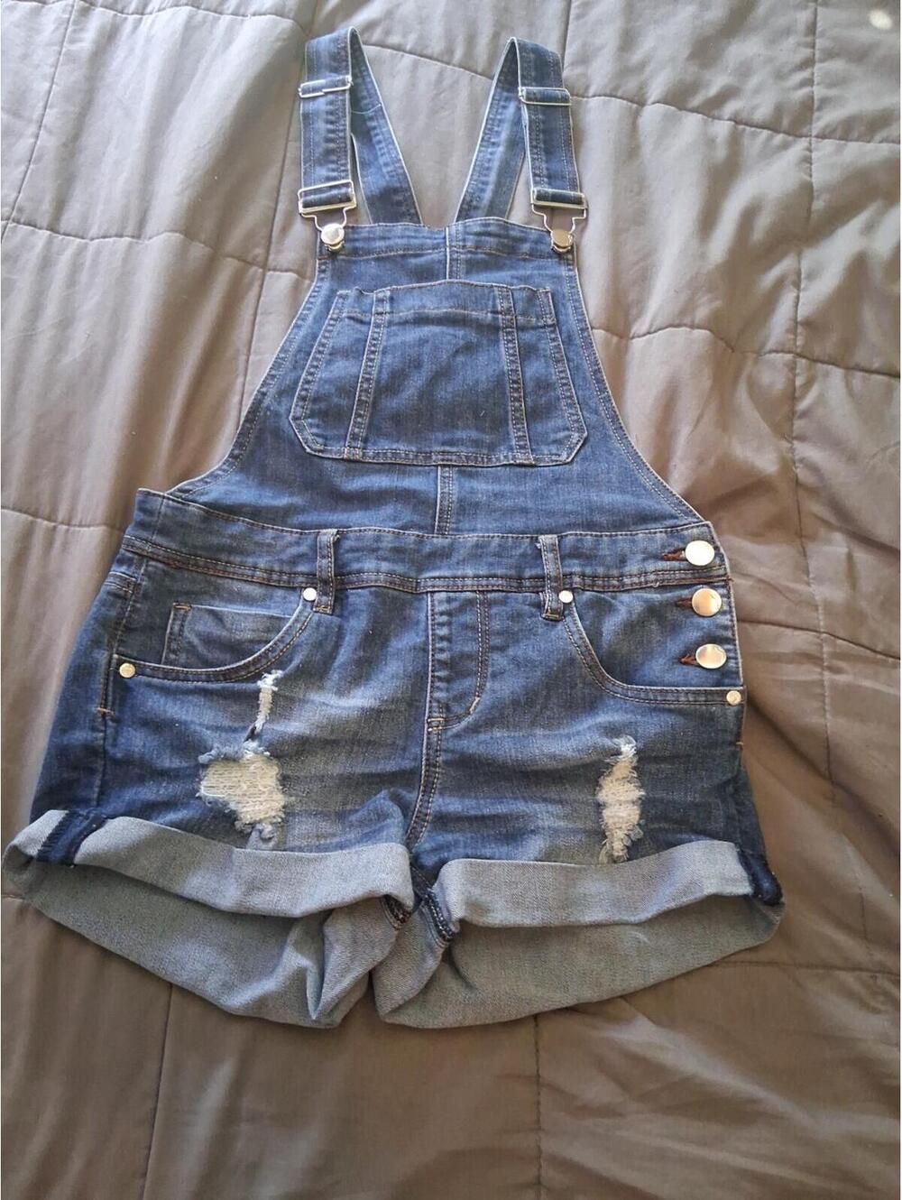 Dollhouse Women's Denim Overall Shorts Size 5 Distressed Pockets A2